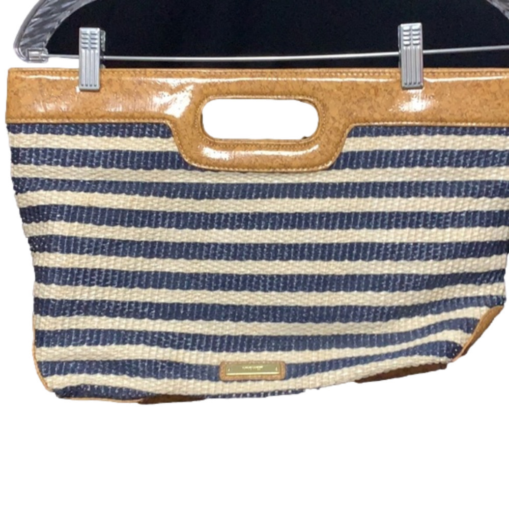 𝅺NINE West straw stripes purse
